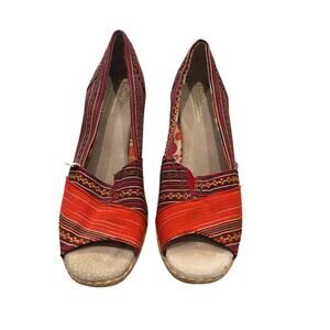 TOMS women's Classic Espadrille Wedge sandals red multicolor woven Aztec print